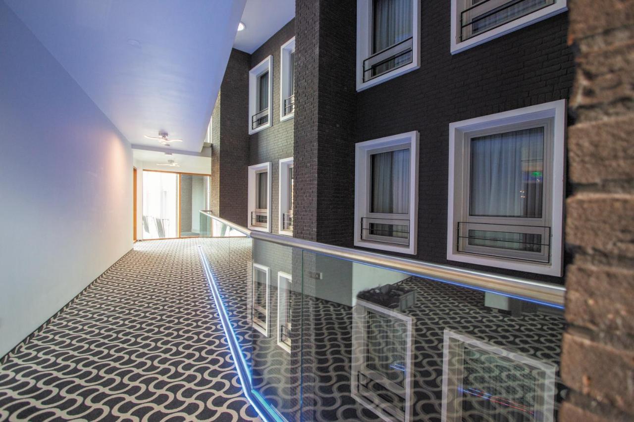 Hotel Golden Tulip West Ende à Helmond Extérieur photo